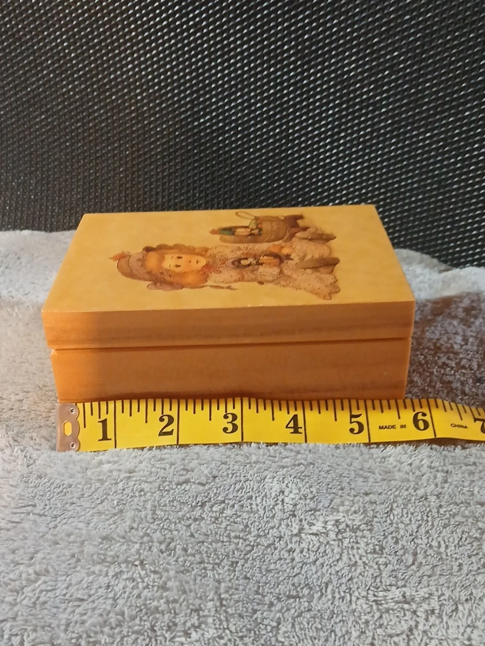 Vintage 1984 Music Jewelry Box Illustrated Doll Print Box in Warm Yellow